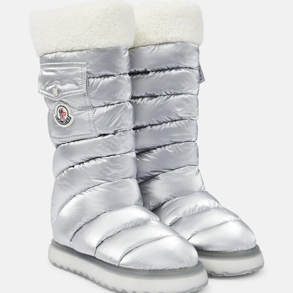 Moncler Gaia down snow boots logo-adorned ,snap-buttoned flap pockets Size 37 - Picture 2 of 16